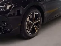 Gebraucht Opel Astra 131 PS (96 kW) 2024 Schwarz Kleinwagen