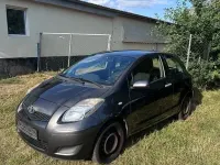 Gebraucht Toyota Yaris 69 PS (50 kW) 2011 Schwarz Kleinwagen