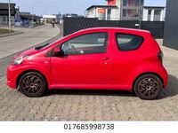 Gebraucht Toyota Aygo Cool 68 PS (50 kW) 2012 Rot Kleinwagen