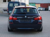 Gebraucht BMW 520 Sport Line 184 PS (135 kW) 2012 Blau Kombi