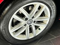 Gebraucht VW Golf VII Highline 150 PS (110 kW) 2019 Rot Kombi