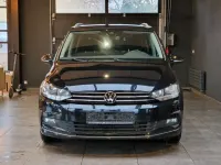 Second-hand VW Touran Highline 150 CP (110 kW) 2023 Negru Monovolum