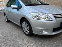 Gebraucht Toyota Auris 99 PS (72 kW) 2011 Grau Kleinwagen