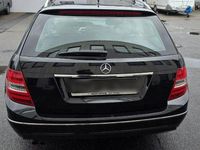 Gebraucht Mercedes C180 156 PS (114 kW) 2012 Schwarz Kombi