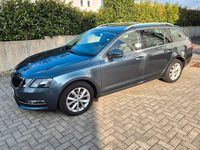 Gebraucht Skoda Octavia Style 116 PS (85 kW) 2018 Grau Kombi