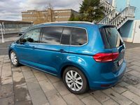 Gebraucht VW Touran Highline 150 PS (110 kW) 2017 Blau Van / Kleinbus