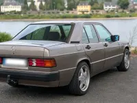 Gebraucht Mercedes 190 90 PS (66 kW) 1991 Gold Limousine