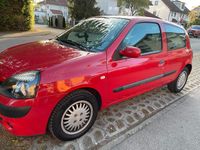 Second-hand Renault Clio II 75 CP (55 kW) 2004 Roșu Hatchback