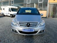 Gebraucht Mercedes B200 136 PS (100 kW) 2009 Silber Van / Kleinbus