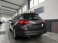 Gebraucht Opel Astra Innovation 140 PS (102 kW) 2011 Grau Kombi