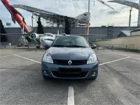 Gebraucht Renault Clio II 75 PS (55 kW) 2011 Grau Kleinwagen