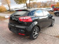 Gebraucht Kia Rio Edition 7 109 PS (80 kW) 2015 Schwarz Kleinwagen