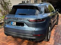 Second-hand Porsche Cayenne 462 CP (339 kW) 2019 Albastru SUV