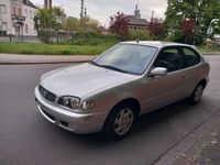 Usado Toyota Corolla 110 HP (80 kW) 2001 Prateado Sedan