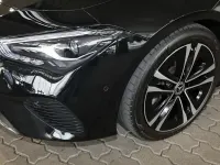 Gebraucht Mercedes CLA180 Progressive 136 PS (100 kW) 2025 Metalliclack kosmosschwarz Limousine