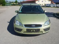 Gebraucht Ford Focus Ghia 116 PS (85 kW) 2005 Gold Limousine