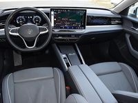 Gebraucht VW Passat Elegance 150 PS (110 kW) 2024 Weiß Limousine