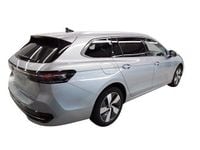 Gebraucht VW Passat Elegance 204 PS (150 kW) 2025 Oyster silver metallic Kombi