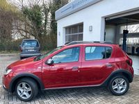Gebraucht Dacia Sandero Prestige 90 PS (66 kW) 2020 Rot SUV