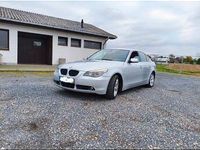 Gebraucht BMW 530 231 PS (169 kW) 2005 Silber Limousine