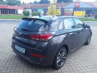 Gebraucht Hyundai i30 Trend 120 PS (88 kW) 2023 Grau Limousine