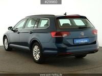 Gebraucht VW Passat Business 150 PS (110 kW) 2023 Blau Kombi