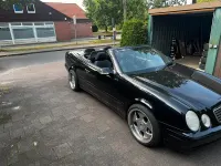Gebraucht Mercedes CLK200 136 PS (100 kW) 2000 Schwarz Cabrio