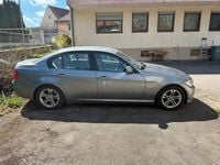 Gebraucht BMW 318 144 PS (105 kW) 2011 Silber Limousine