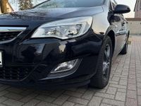 Gebraucht Opel Astra Edition 179 PS (131 kW) 2010 Schwarz Limousine