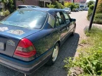 Gebraucht Mercedes C180 122 PS (89 kW) 1997 Blau Limousine