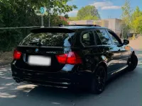 Gebraucht BMW 320 177 PS (130 kW) 2009 Schwarz Kombi