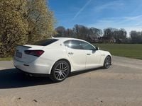 Gebraucht Maserati Ghibli 350 PS (257 kW) 2017 Weiß Limousine