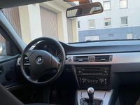 Gebraucht BMW 320 150 PS (110 kW) 2006 Schwarz Kombi