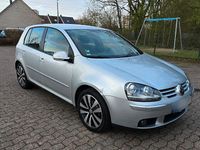 Gebraucht VW Golf V 102 PS (75 kW) 2005 Silber Kleinwagen