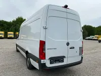 Używany Mercedes Sprinter 150 KM (110 kW) 2022 Biały Van