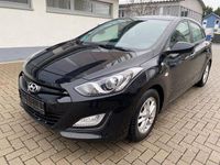 Gebraucht Hyundai i30 Edition 99 PS (72 kW) 2014 Schwarz Limousine