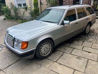Second-hand Mercedes E250 113 CP (83 kW) 1992 Argintiu Break
