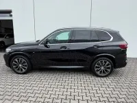 Gebraucht BMW X5 M Sport 286 PS (210 kW) 2023 Black sapphire metallic SUV
