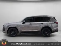 Gebraucht Lexus LX600 413 PS (303 kW) 2023 Grau SUV