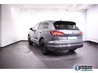Gebraucht VW Touareg Elegance 231 PS (169 kW) 2020 Grau / siliziumgrau (metallic) SUV