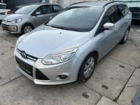 Używany Ford Focus Trend 116 KM (85 kW) 2012 Srebrny Sedan/Limuzyna