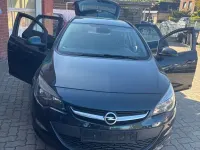 Second-hand Opel Astra Style 140 CP (102 kW) 2014 Verde Break