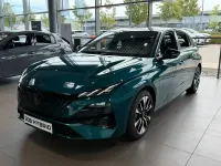 Neu Peugeot 308 Allure 136 PS (100 kW) 2026 Blau Limousine