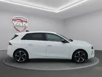 Gebraucht Opel Astra Elegance 131 PS (96 kW) 2023 Weiß Kleinwagen