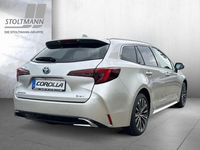 Nowe Toyota Corolla 178 KM (130 kW) 2026 Srebrny Kombi