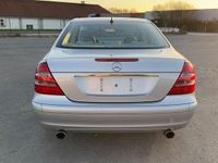 Gebraucht Mercedes E240 Classic 177 PS (130 kW) 2003 Silber Limousine