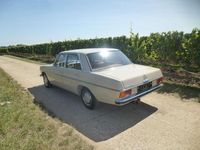 Gebraucht Mercedes 220 143 PS (105 kW) 1970 Beige Limousine