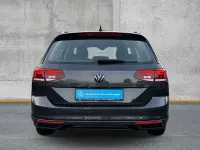 Gebraucht VW Passat Basis 150 PS (110 kW) 2022 Grau Kombi