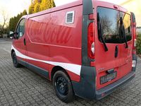 Gebraucht Opel Vivaro 115 PS (84 kW) 2012 Rot Van / Kleinbus