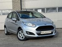Gebraucht Ford Fiesta Celebration 80 PS (58 kW) 2016 Silber Limousine